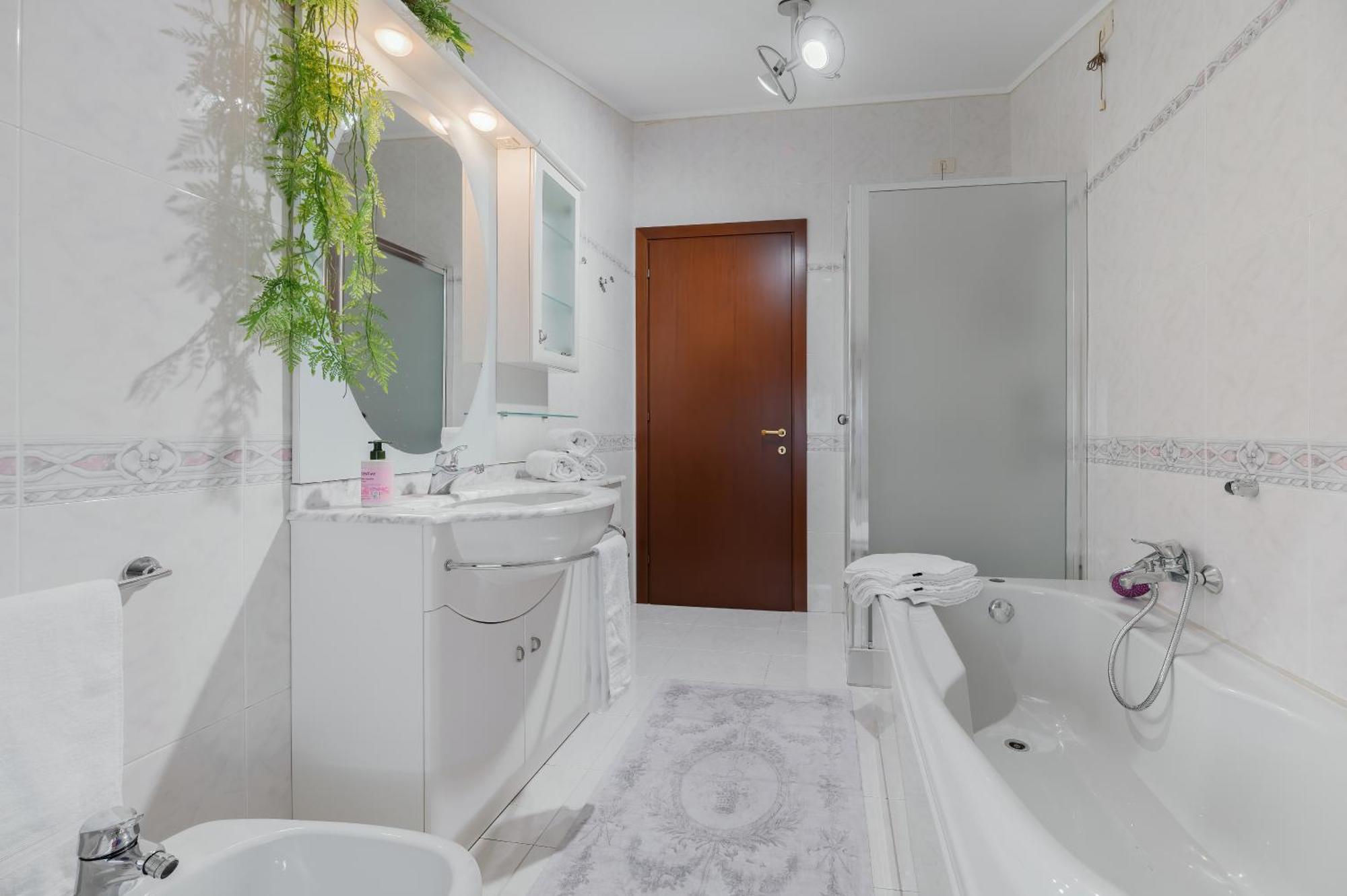 Casa Di Iaio - 90 M2 Apt With Free Wi-Fi, Netflix, Home Cinema & Parking Gorizia Exterior photo